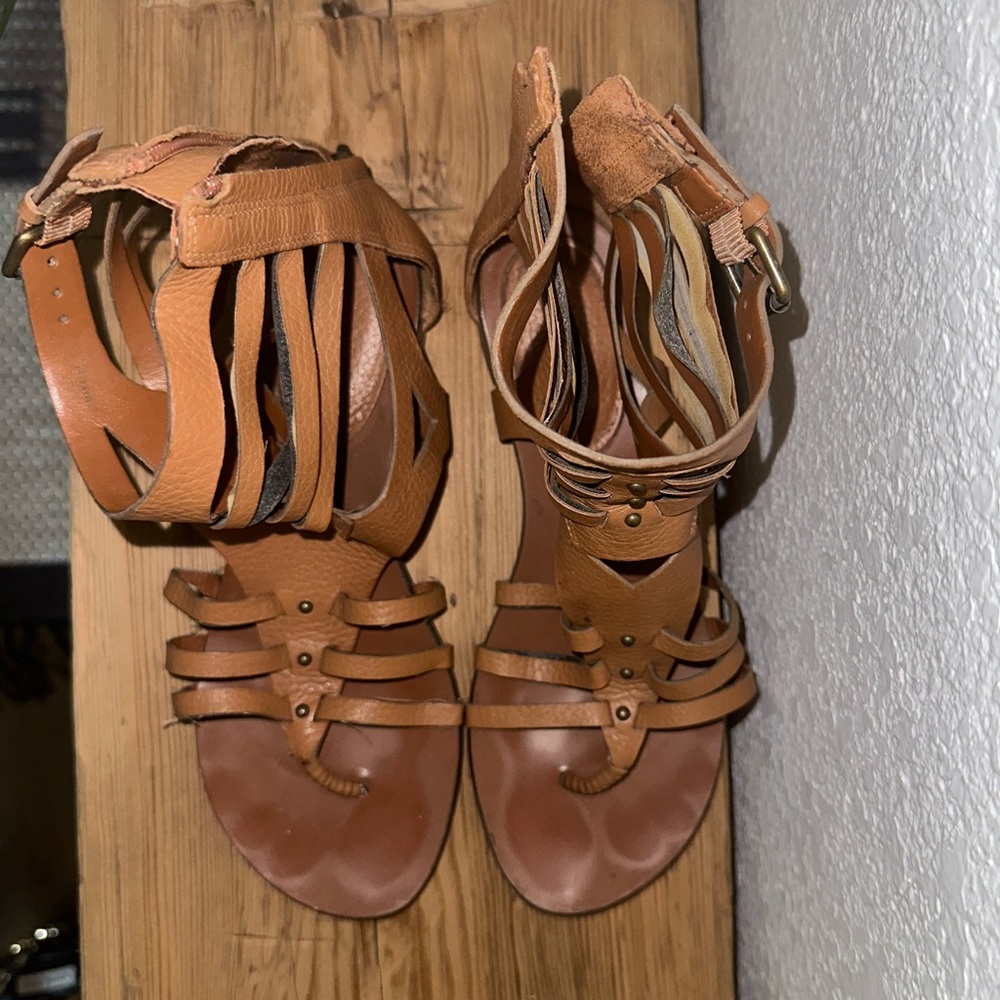 Enzo Angiolini Gladiator Sandals size 6.5 M